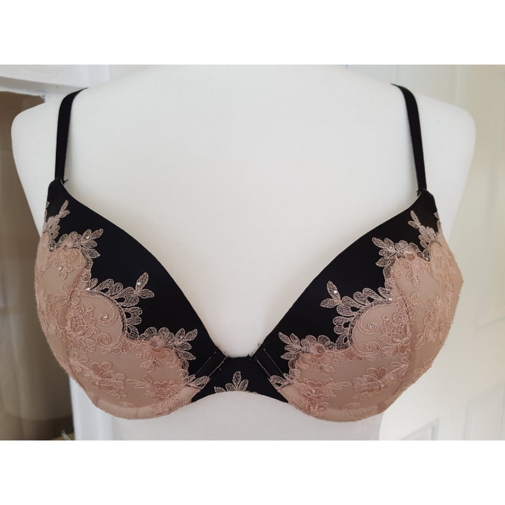 Victoria's Secret Biofit Demi Bra